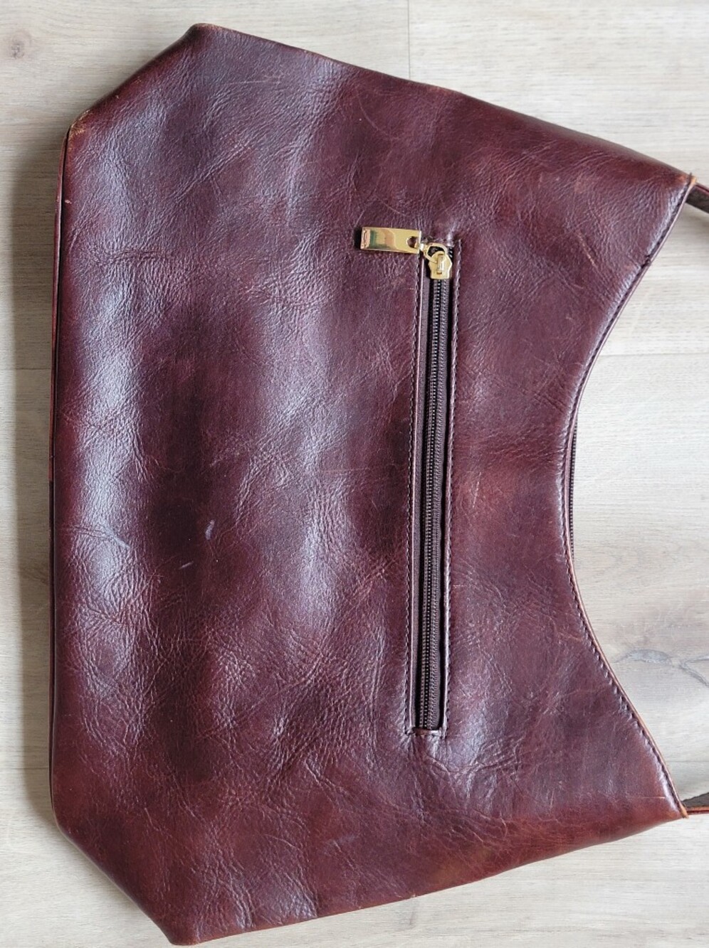 Vintage Feet First Oxblood Genuine Leather Shoulder Bag - Picture 4 of 10